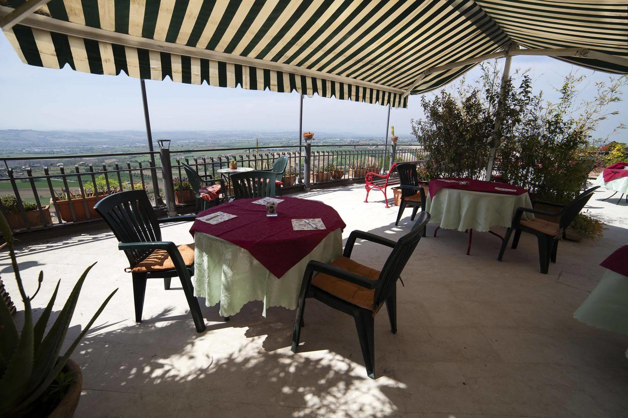 La Luma Hotel Montecosaro  Extérieur photo